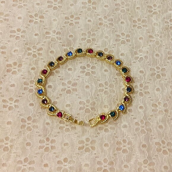 NEW EMMA JAMES Red Blue Green Crystals Gold Plated Bracelet - Picture 1 of 8